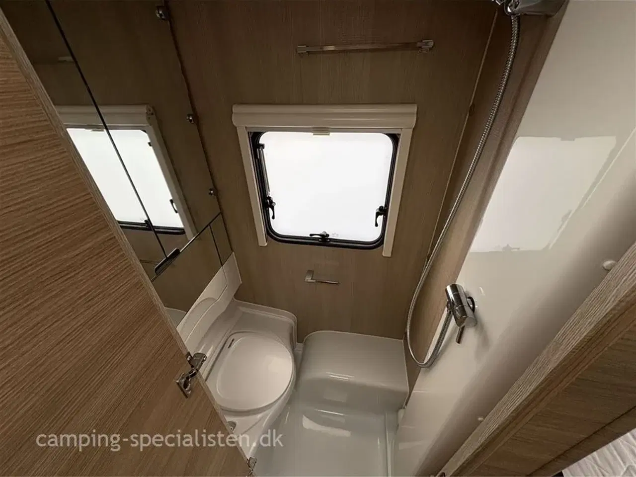 Billede 11 - 2016 - Adria Adora 482 LU   Adria Adora 482 LU 2016 - Se den nu hos Camping-Specialisten.dk