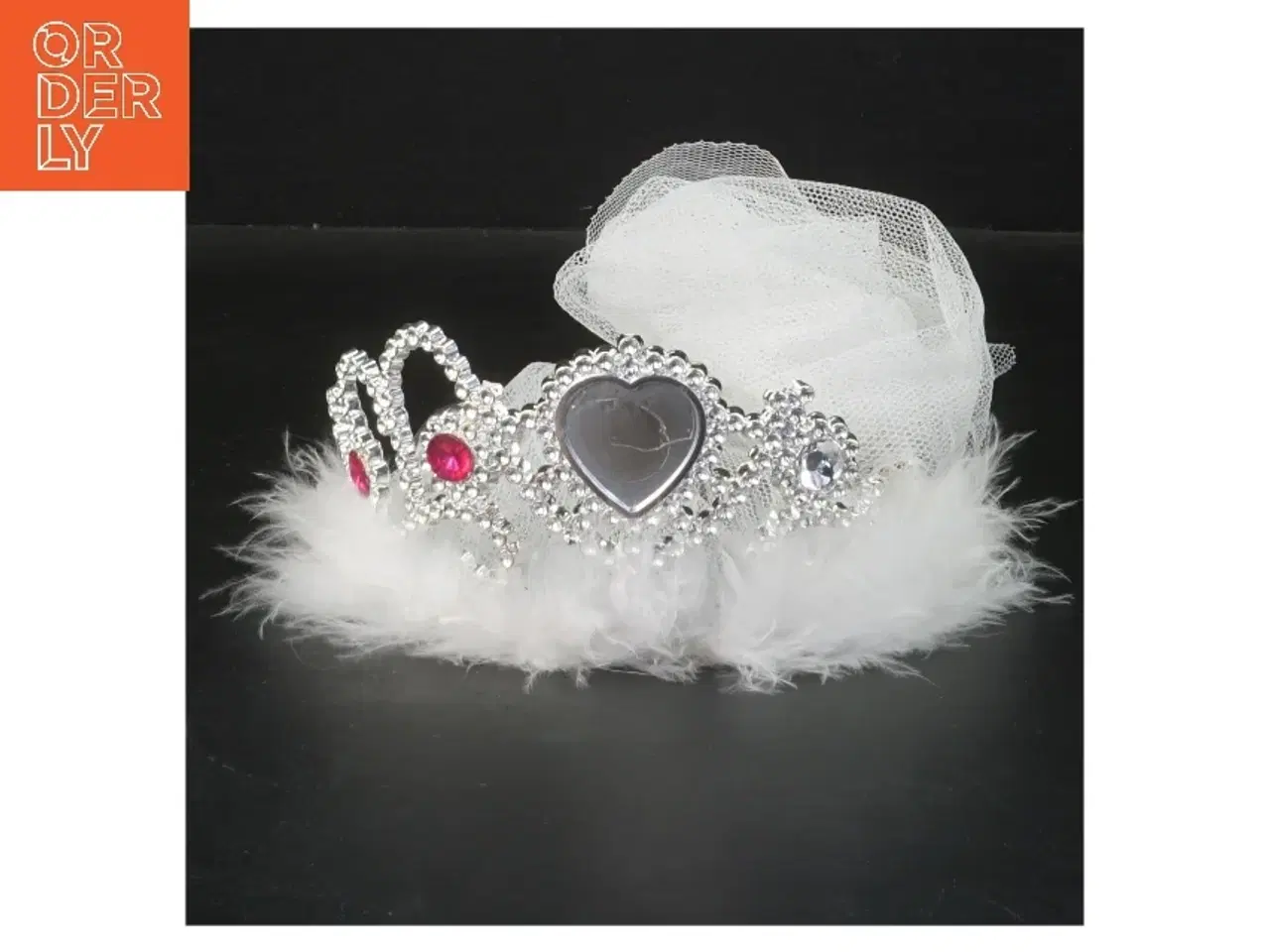 Billede 1 - Tiara med tyl og fjer (str. Ø 12 cm)