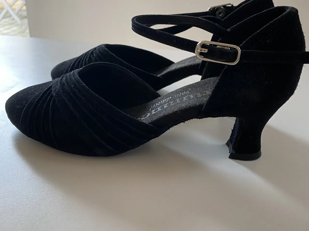 Billede 2 - Lækre Dansesko i skøn kvalitet