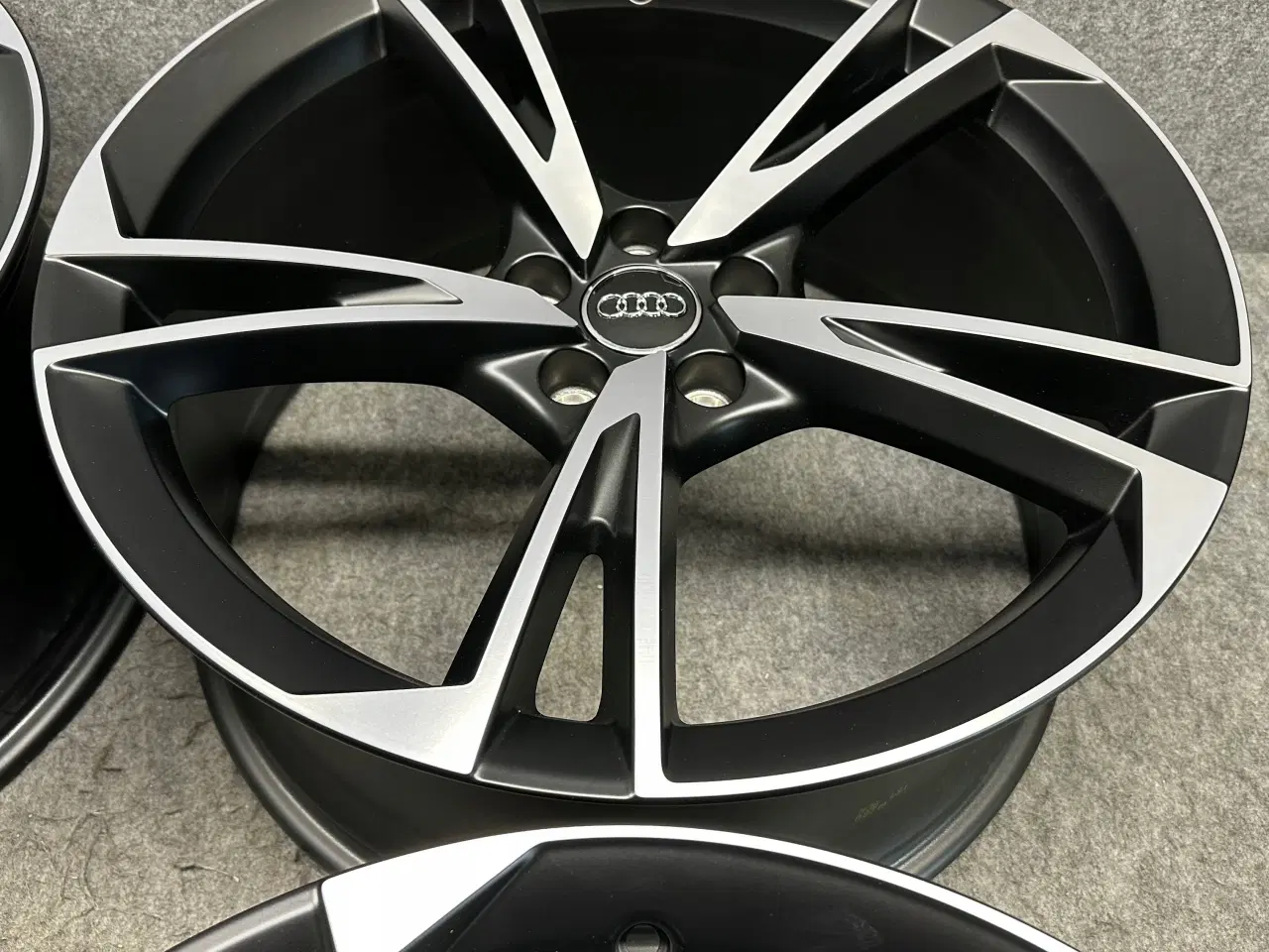 Billede 4 - ALUFÆLGE AUDI A5 8W0 20"