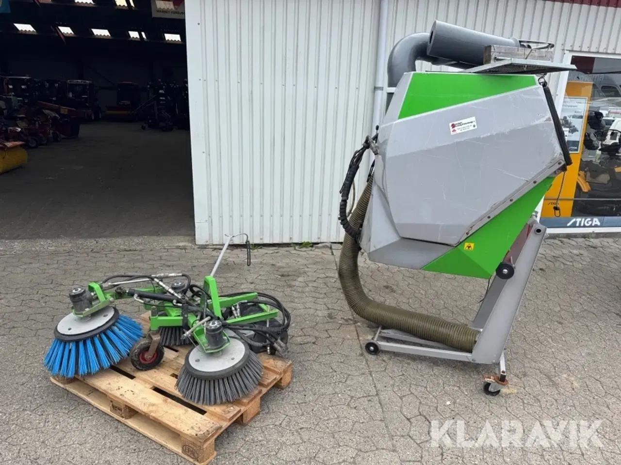 Billede 1 - Feje/- Suge Anlæg Med Koste Egholm FS2100