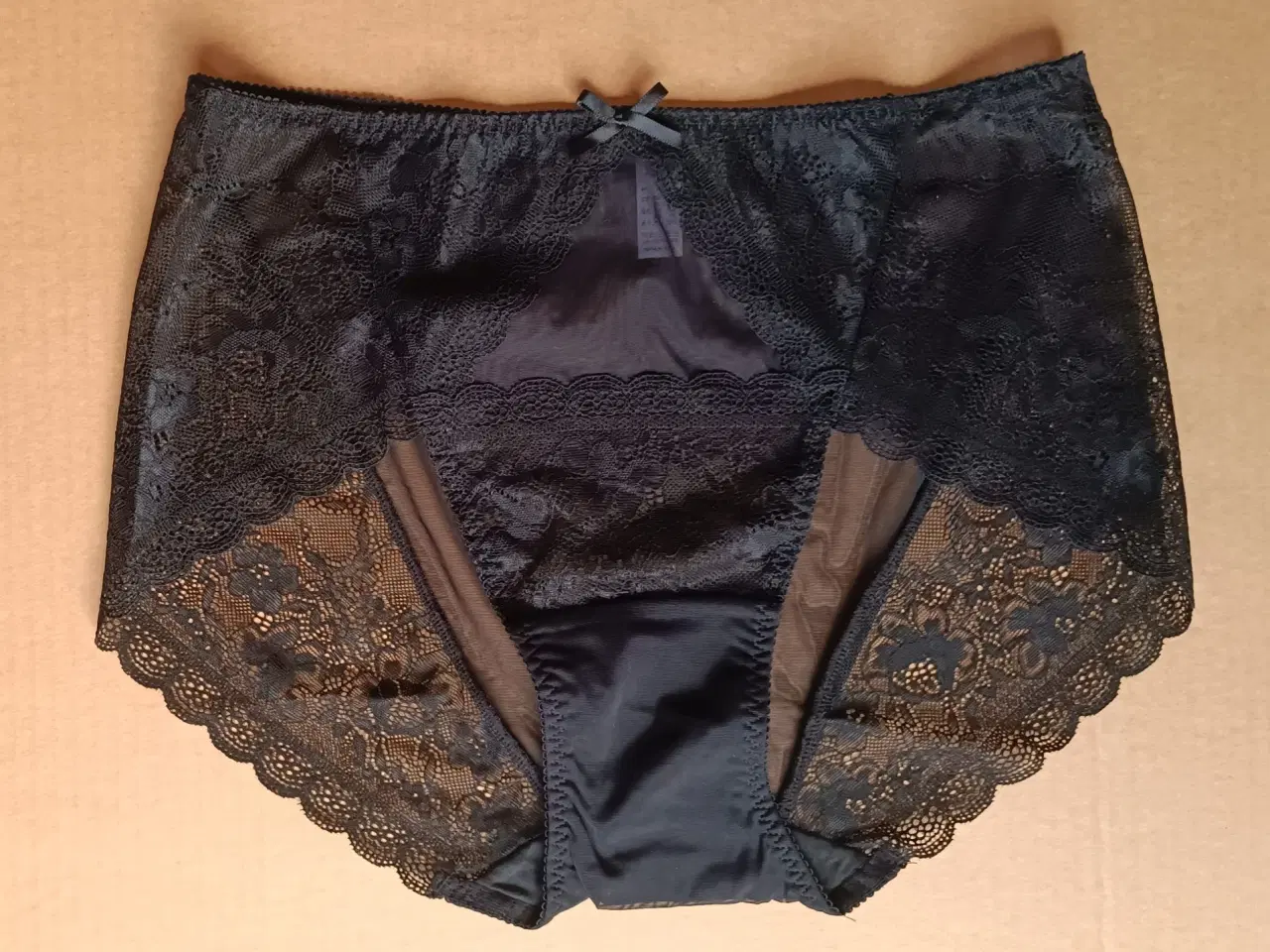 Billede 2 - 3 par trusser med høj talje