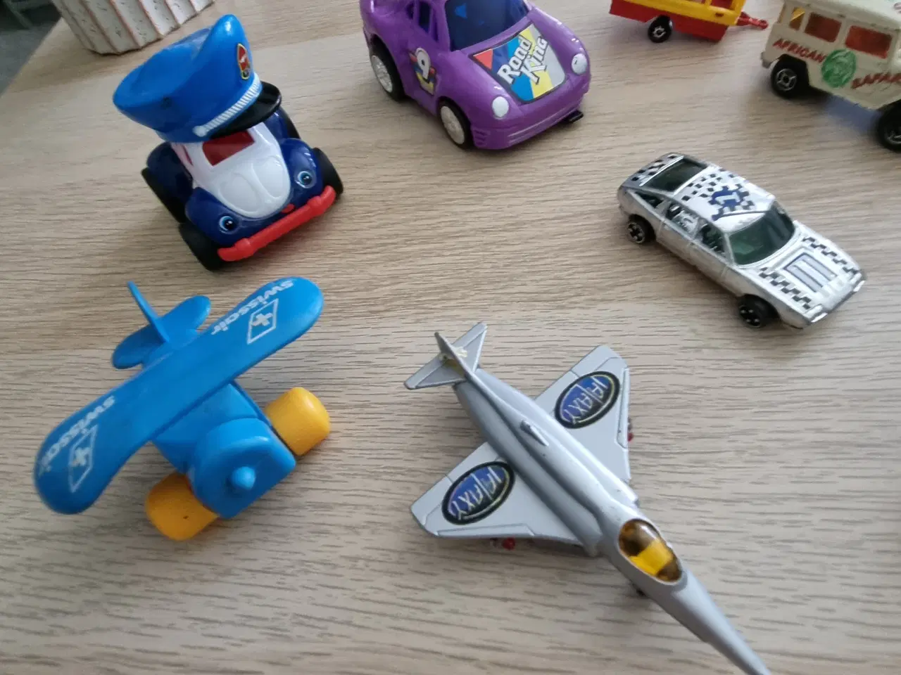 Billede 5 - Vintage legetøjsbiler og to fly bl.a Majorette 