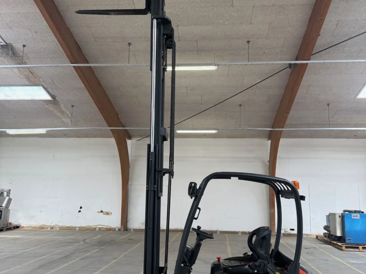 Billede 15 - Eltruck, 2 tons kapacitet. Næsten som ny.