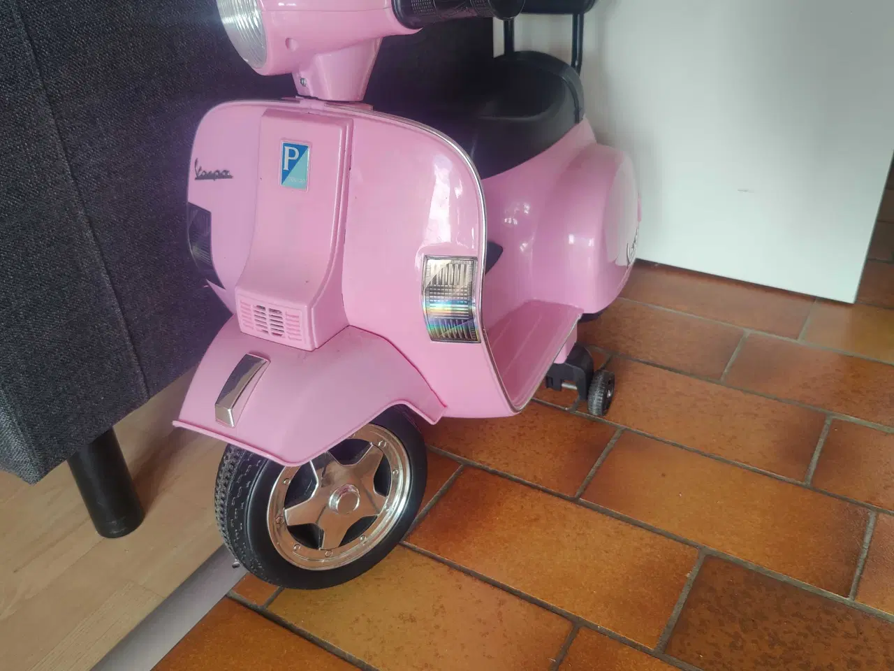 Billede 2 - El Lamborghini og Vespa scooter