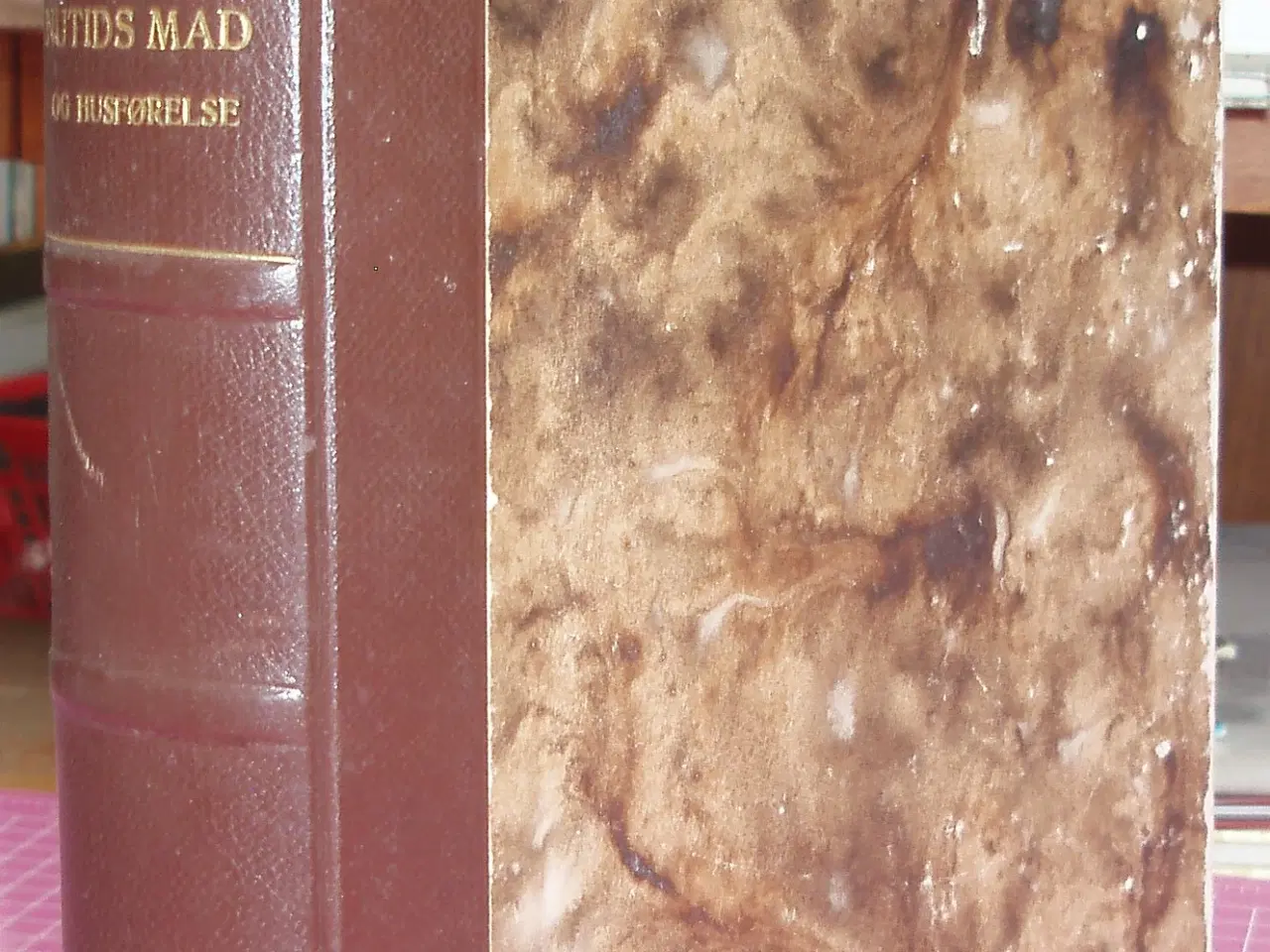 Billede 1 - Nutidens mad og Husførelse af Carla Meyer