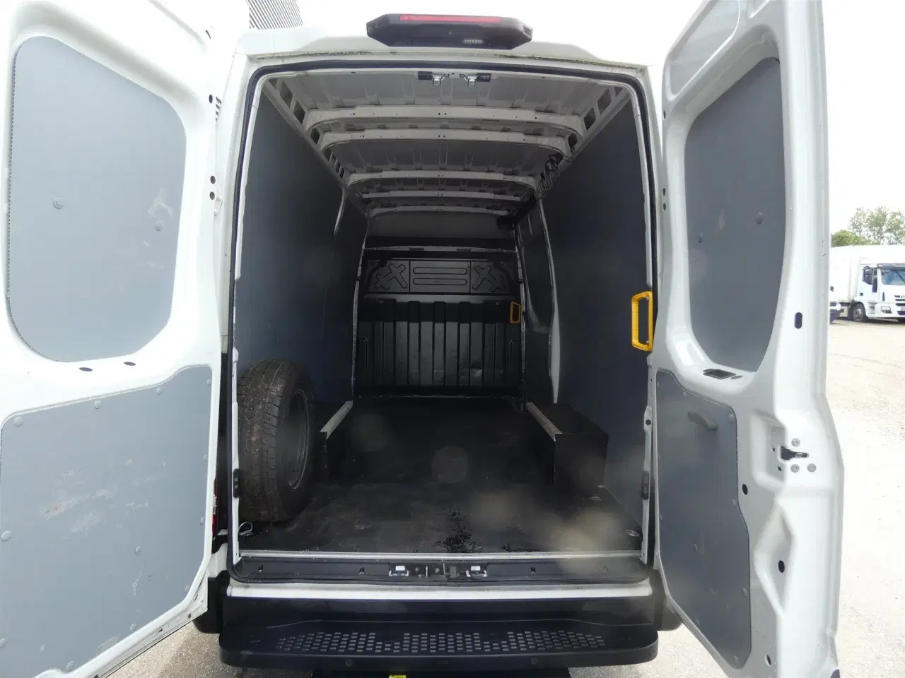 Billede 9 - Iveco Daily 35S18 12m3 3,0 D Forza+ A8 V 176HK Van 8g Aut.