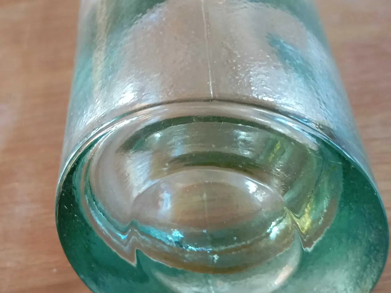 Billede 4 - Skæv flaske. Snapseflaske