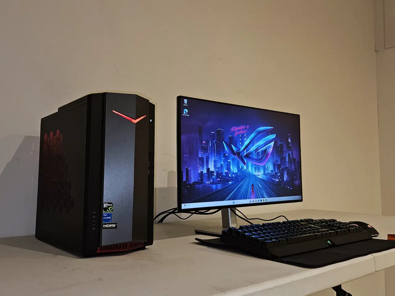 Billede 1 - i5 Nitro Gamer Pc + 24" Skærm