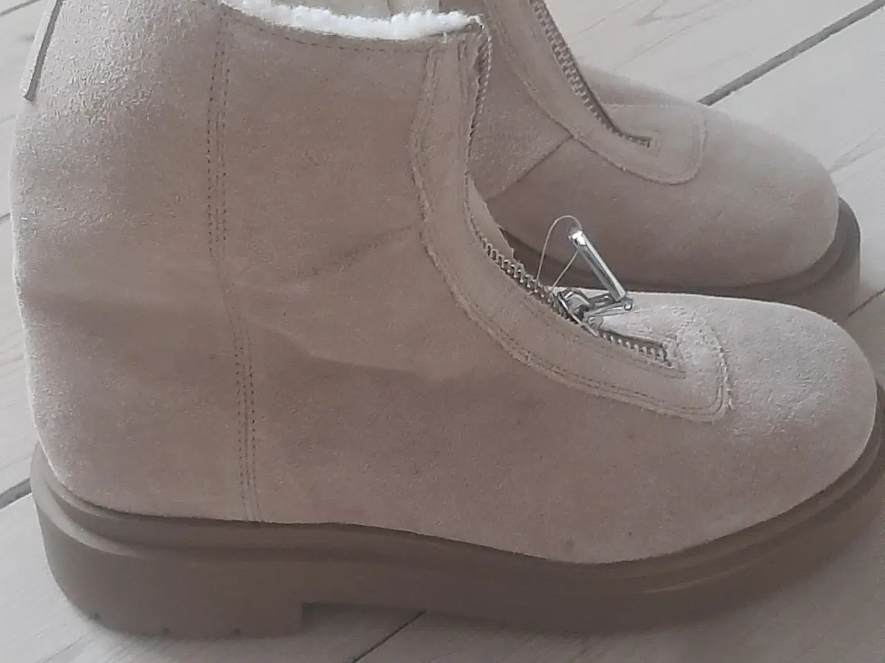 Billede 2 - Lækre vinterstøvler dame str.40