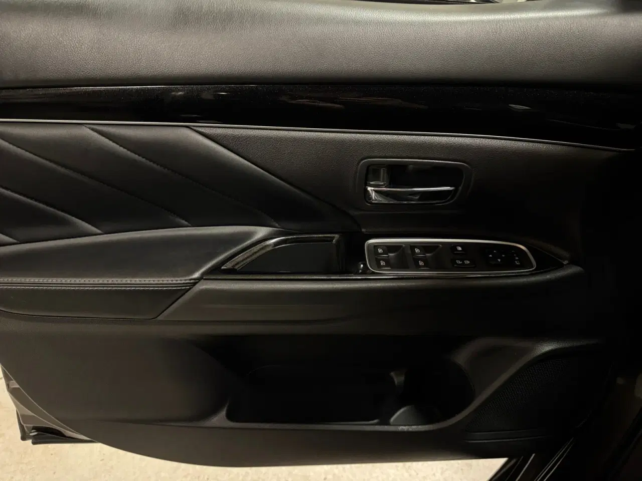 Billede 13 - Mitsubishi Outlander 2,4 PHEV Intense CVT 4WD