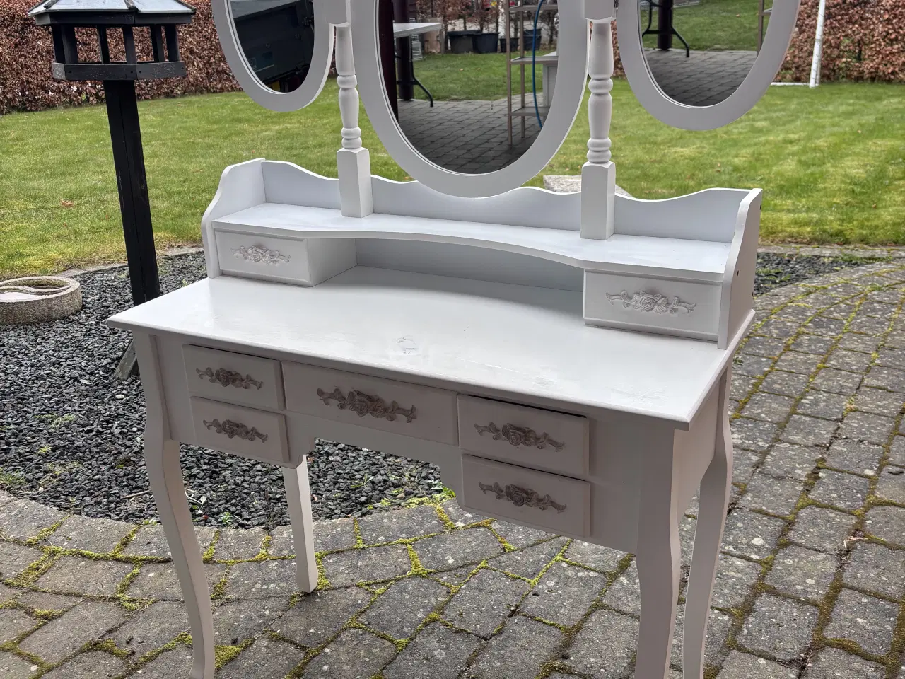 Billede 2 - Sminkebord