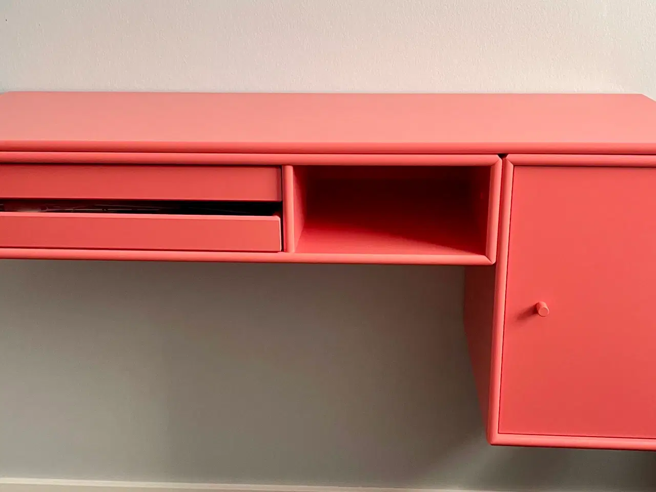 Billede 1 - Montana BUREAU skrivebord – som ny