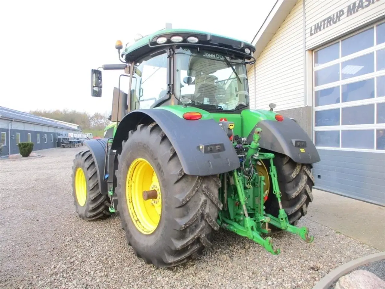 Billede 11 - John Deere 7310R Med frontlift og frontPTO en ejers gård traktor