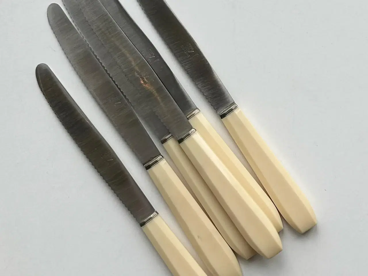 Billede 4 - Corona vintageknive m plastskaft og skær, 6 stk i æske