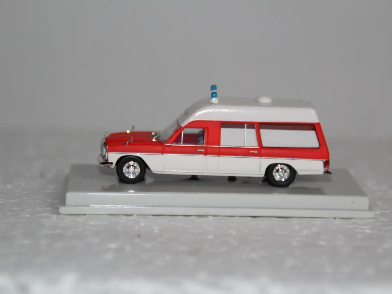 Billede 1 - Brekina  1:87  MERCEDES