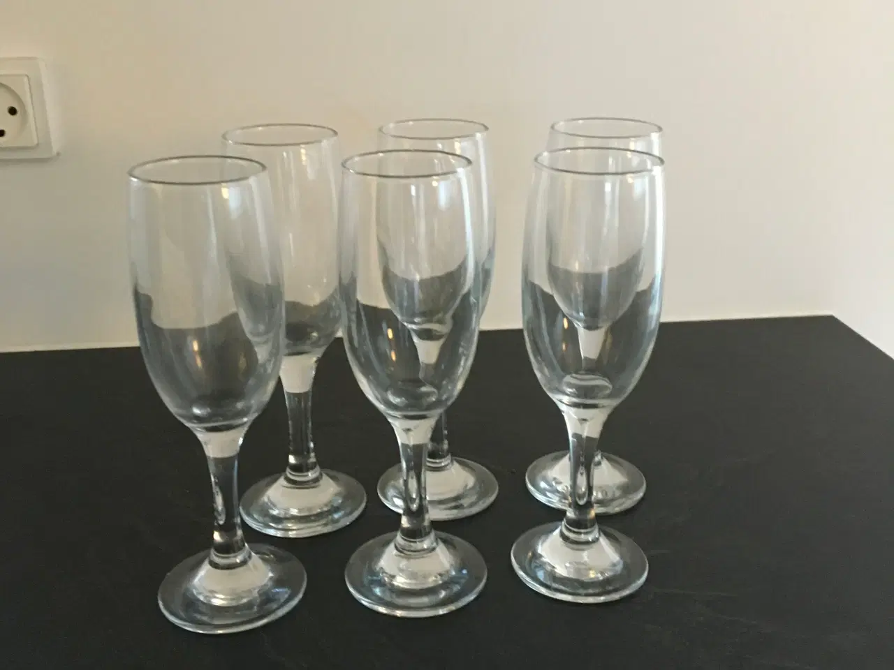 Billede 7 - 6 nye flotte og elegante Champagneglas 23 cl.