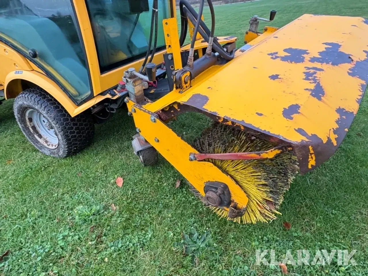 Billede 10 - Redskabsbærer Stiga Titan 32H