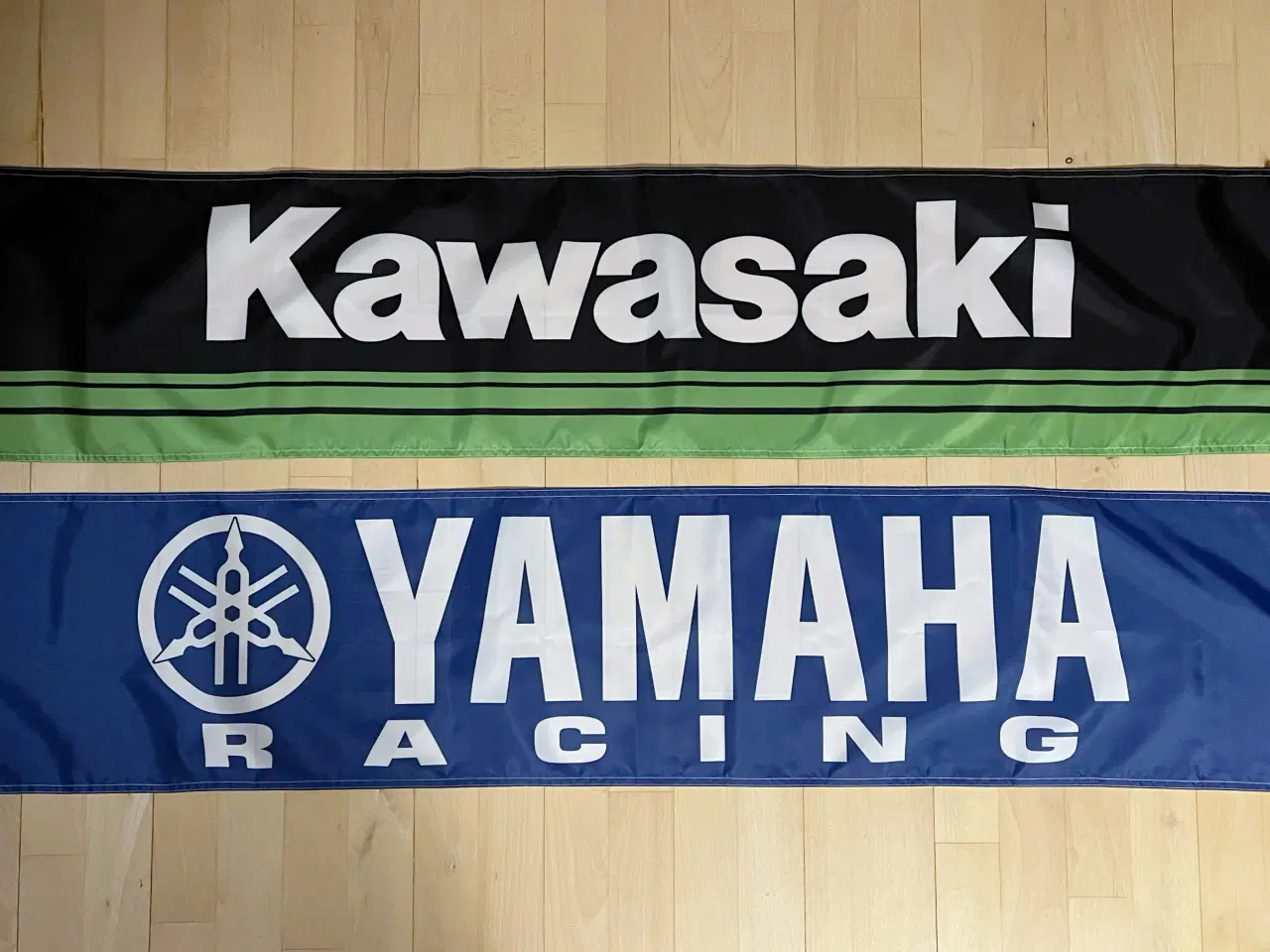 Billede 1 - Flag med Kawasaki eller Yamaha logo
