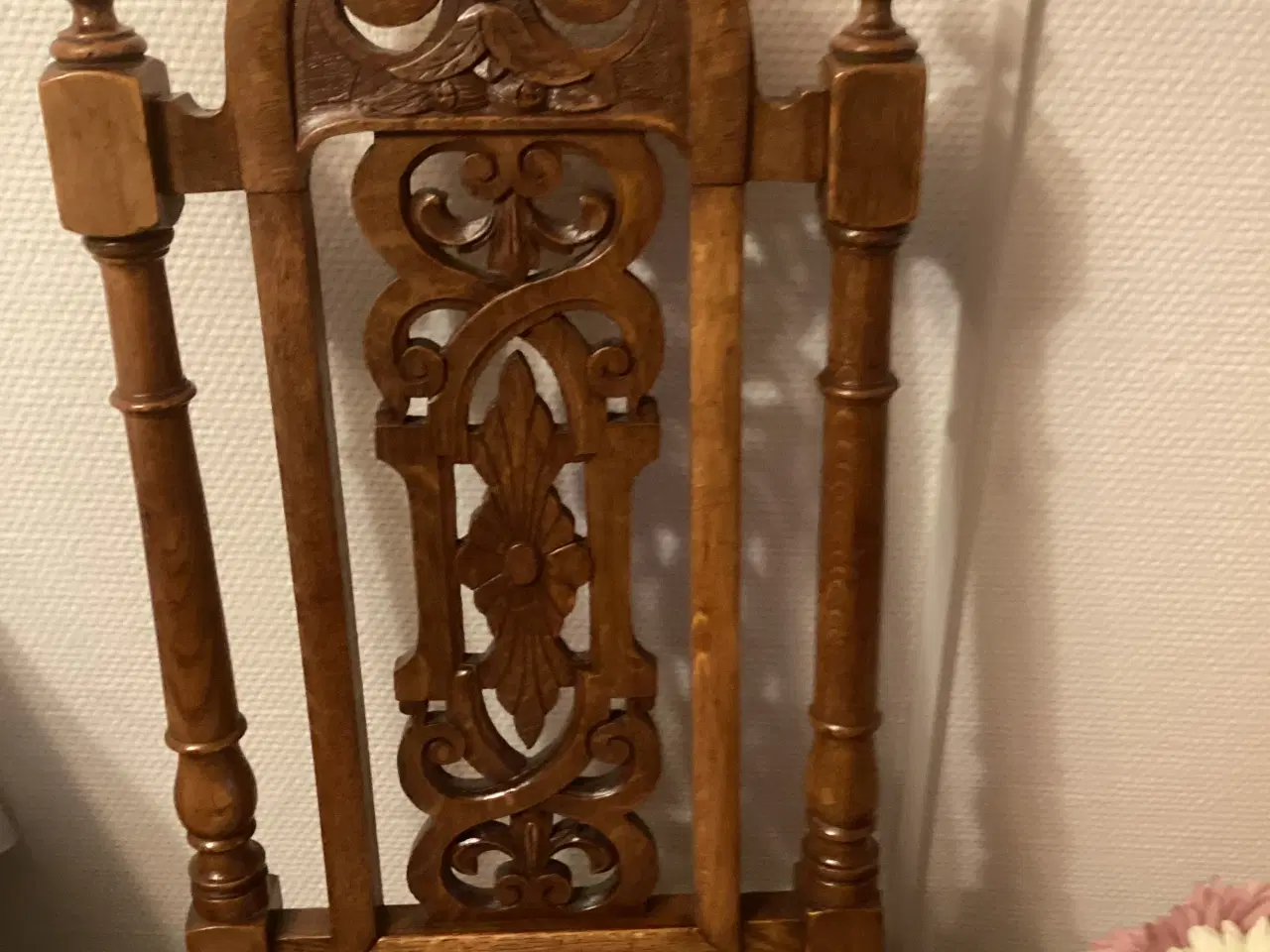 Billede 3 - " stole med udskåret træryg