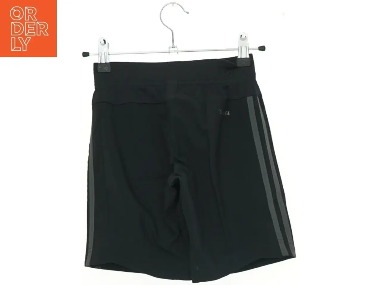 Billede 2 - Adidas shorts (str. 116 cm)