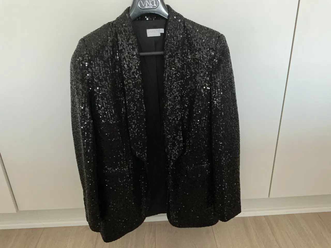 Billede 1 - Damejakke palietter selskab.