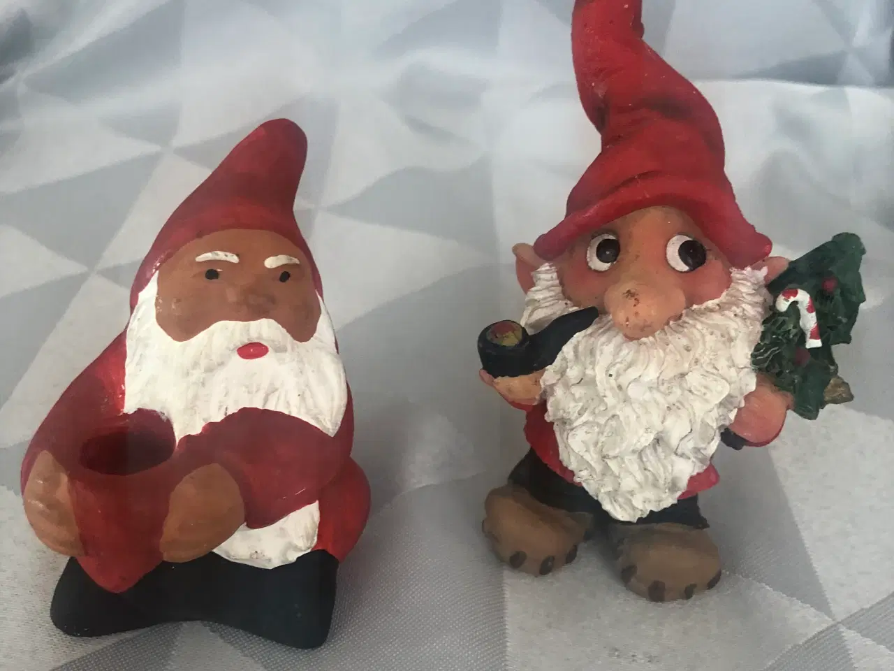 Billede 9 - 2 keramik julefigurer juletrold & julemand 