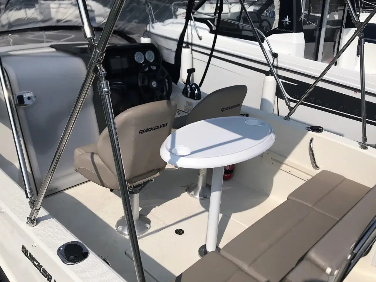 Billede 9 - Quicksilver Cabin 505, motorbåd