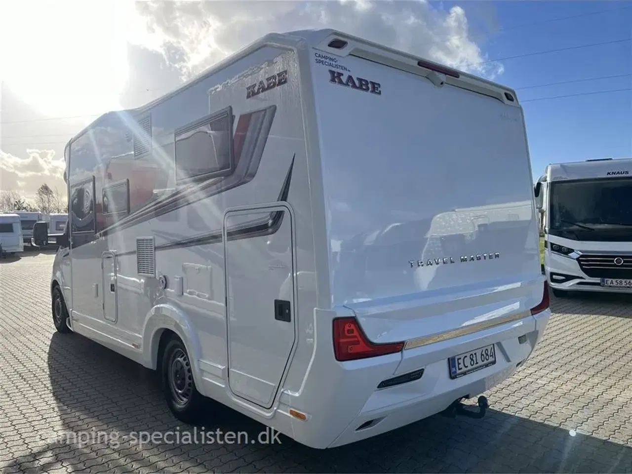 Billede 3 - 2024 - Kabe Novum X 750 LGB   Kabe Novum 750 delintegreret autocamper model 2024 nu på Mercedes Light Chassis bemærk vægt 3069 kg kan ses hos Camping-Specialisten.dk i Silkeborg