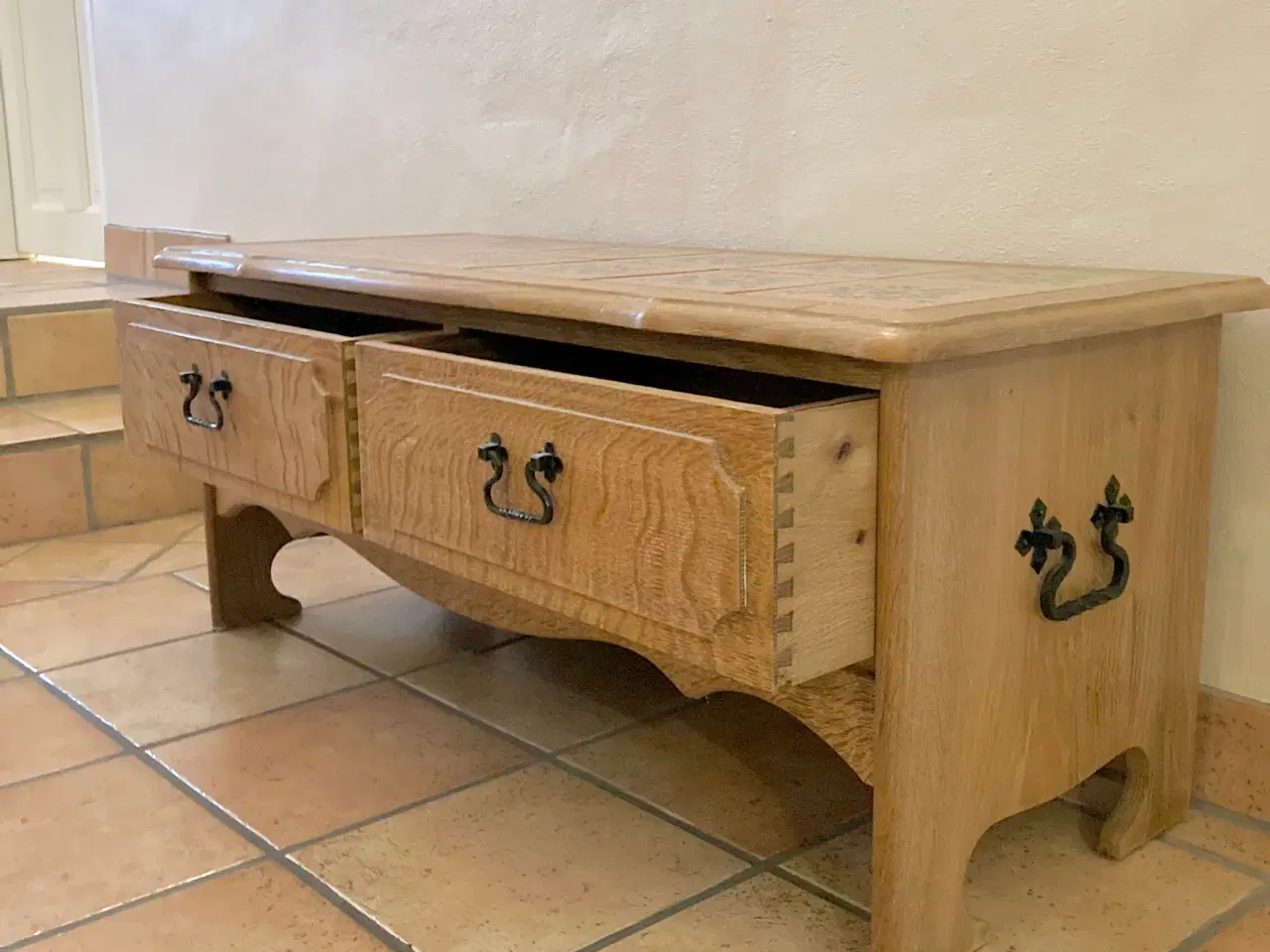 Billede 1 - Kommode massiv eg, 1970’erne 2 skuffer Håndlavede