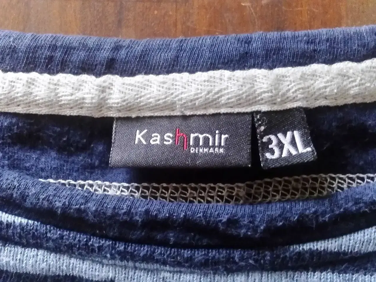 Billede 2 - Kashmir bluse str. 3xl