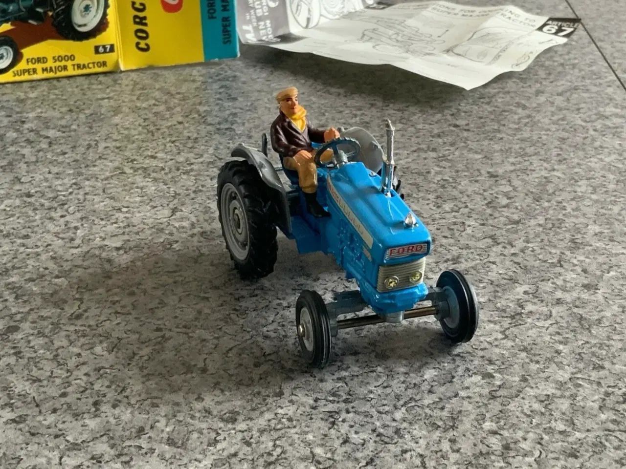 Billede 2 - Corgi Toys No. 67 Ford 5000 Tractor, scale 1:43