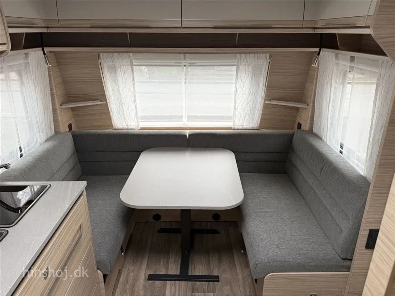 Billede 4 - 2026 - Fendt Bianco Selection 495 SG   2026 Fendt Bianco Selection 495 SG Se den hos  Hinshøj Caravan