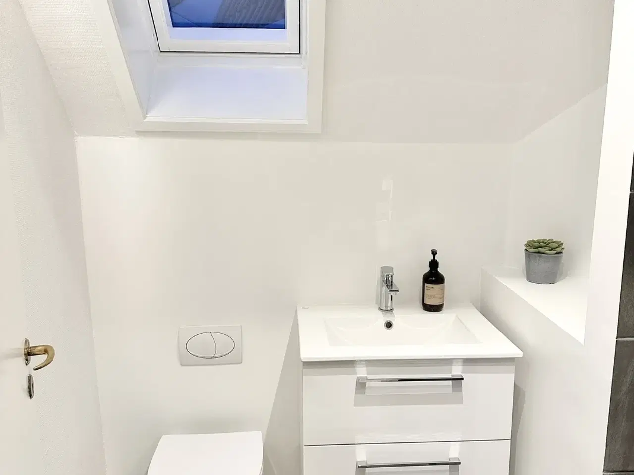 Billede 3 - Komplet nyrenoveret 100 m2 øverst oppe udsigt til Runde Tårn