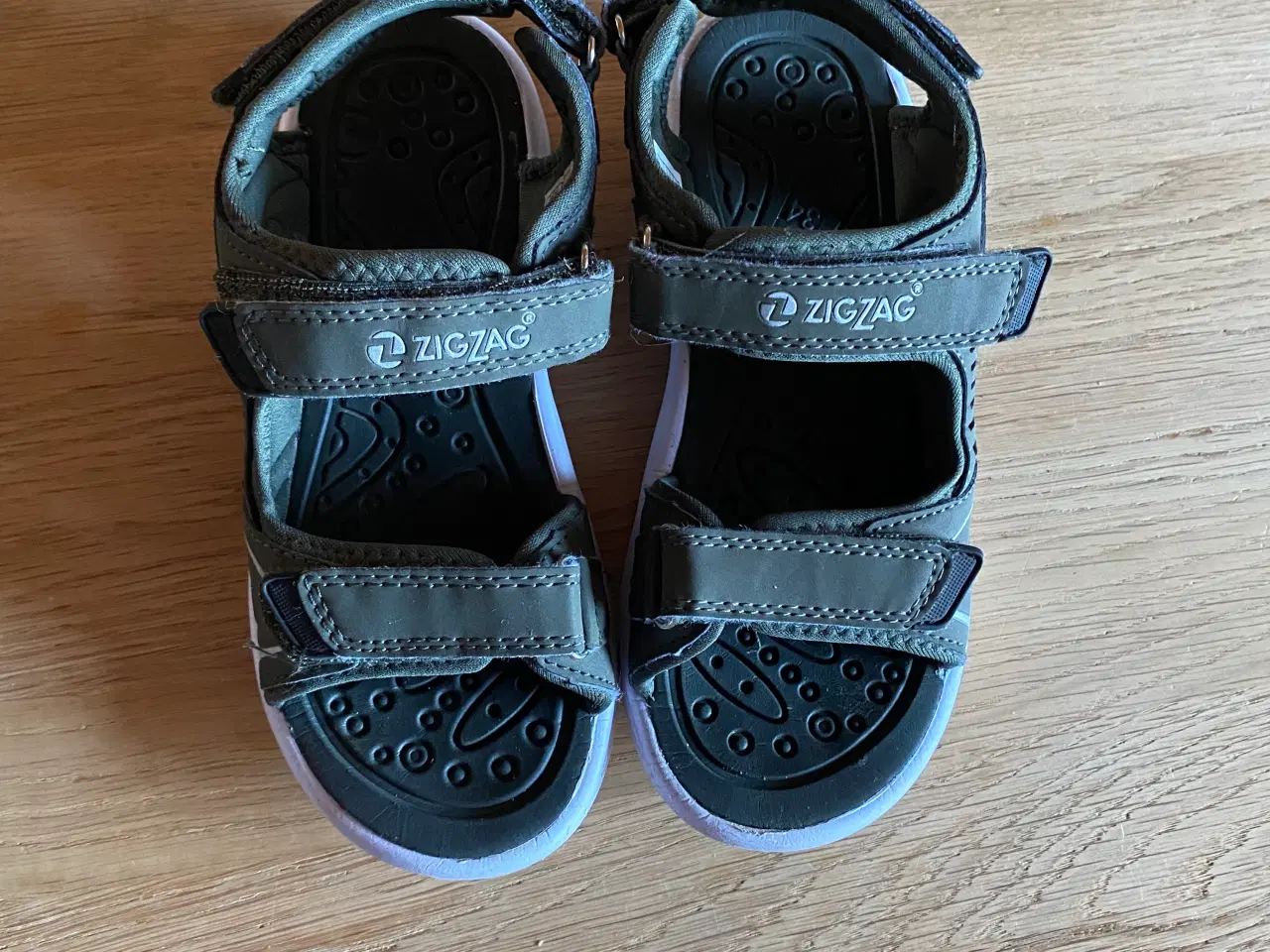 Billede 1 - Zigzag sandaler str. 34 gratis H2O sandal str. 32