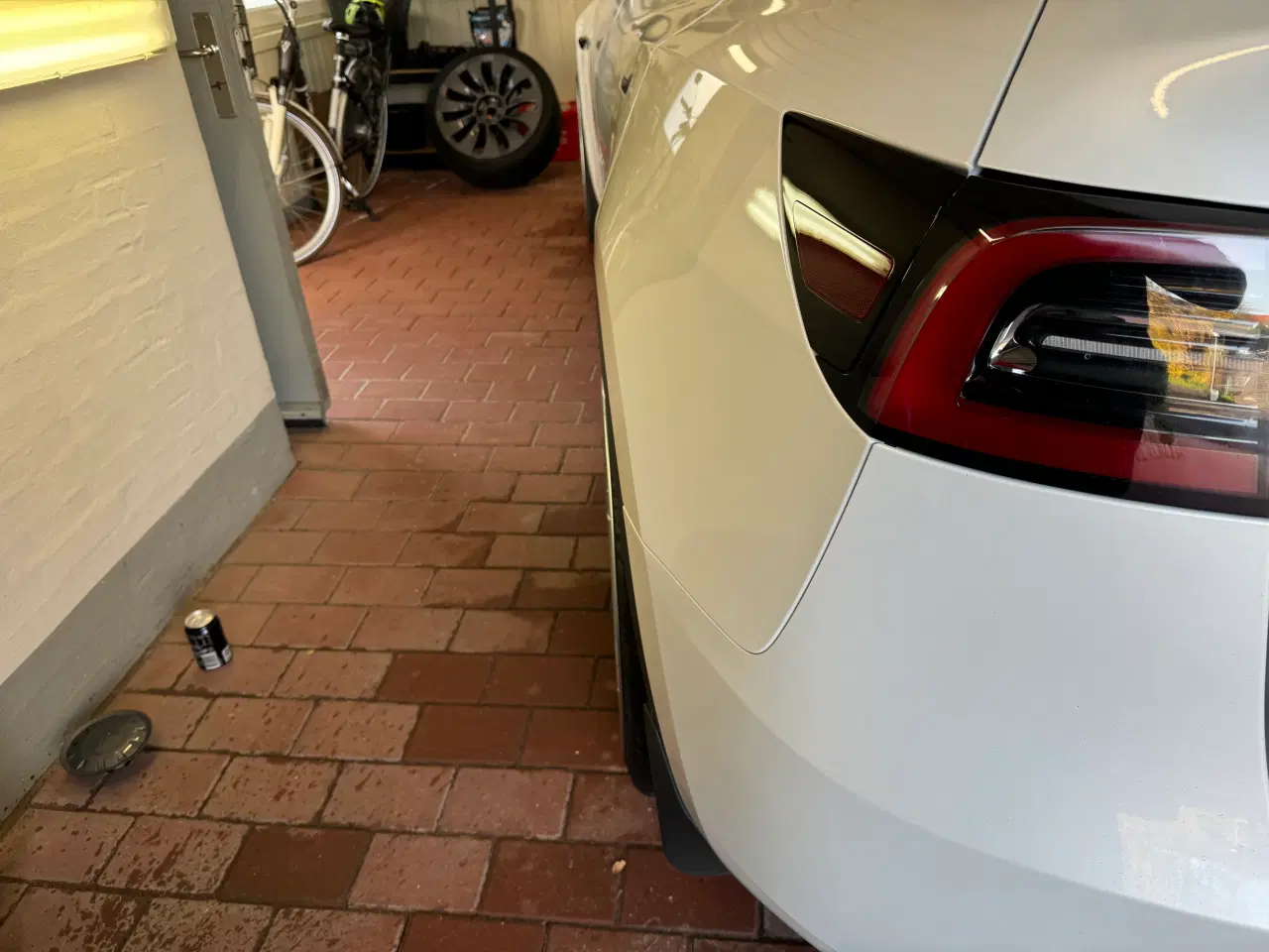 Billede 3 - Tesla y nye 22 tommer fælge med helårsdæk kørt 400