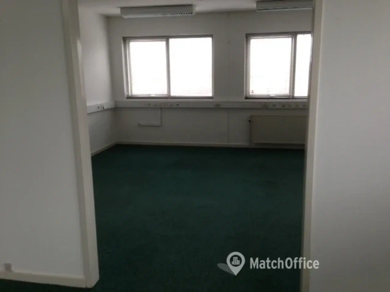 Billede 3 - Dejligt lyst kontor udlejes