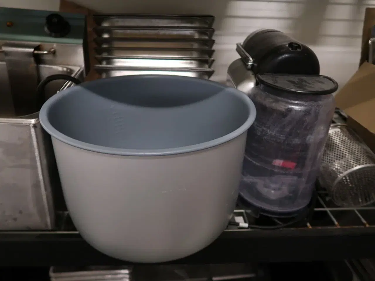 Billede 3 - Tøm hylde