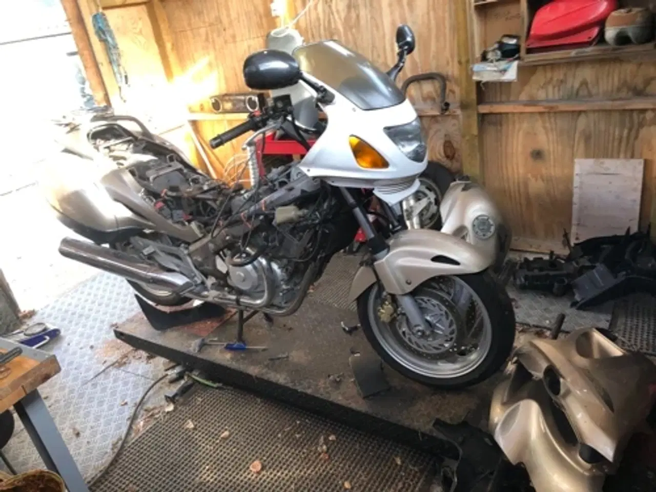 Billede 1 - Honda NTV 650 Deauville - "Gør-det-selv"