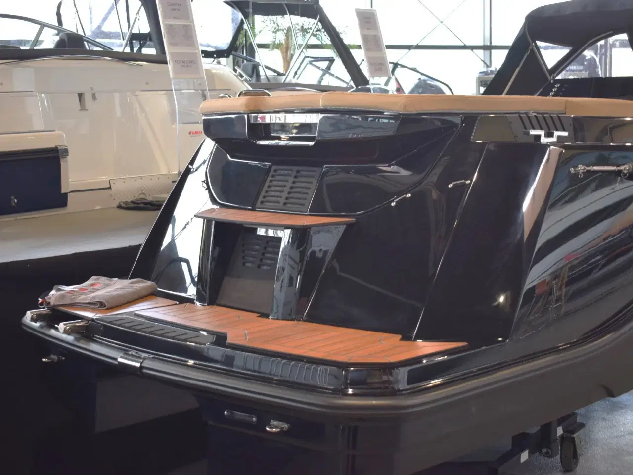 Billede 6 - Corsiva 600 Tender - 25 HK Yamaha/Udstyr