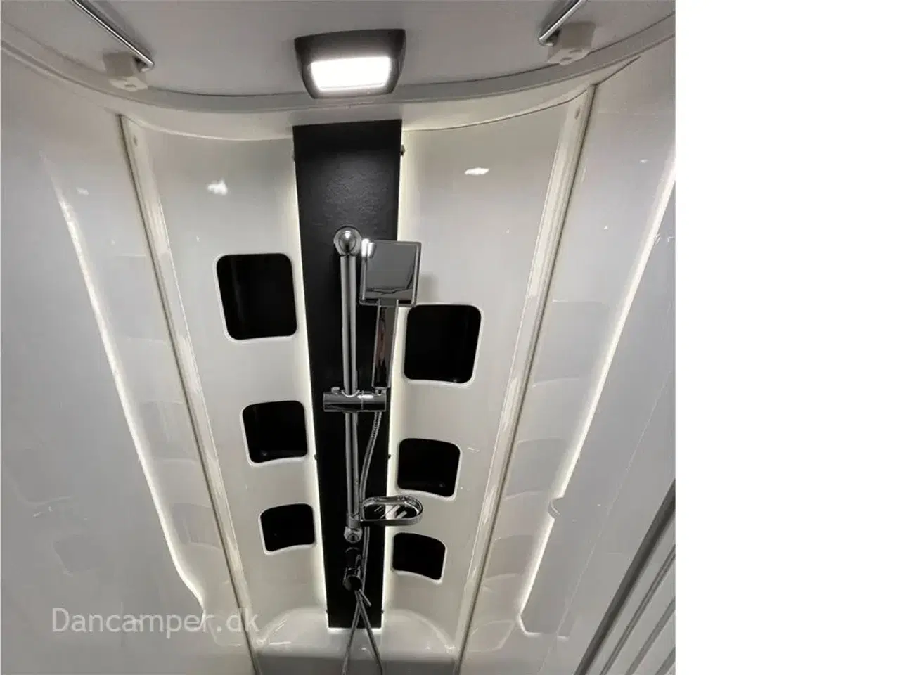 Billede 8 - 2024 - Chausson X550   Nedsat kr. 100.000,- Top moderne kvalitets-autocamper. Med stor Lounge og siddegruppe, sænkeseng,