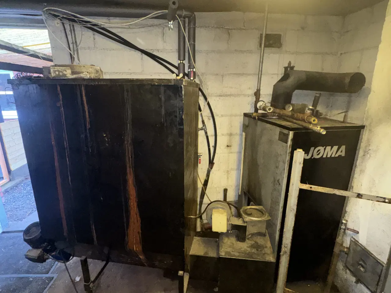 Billede 2 - Jøma stoker fyr