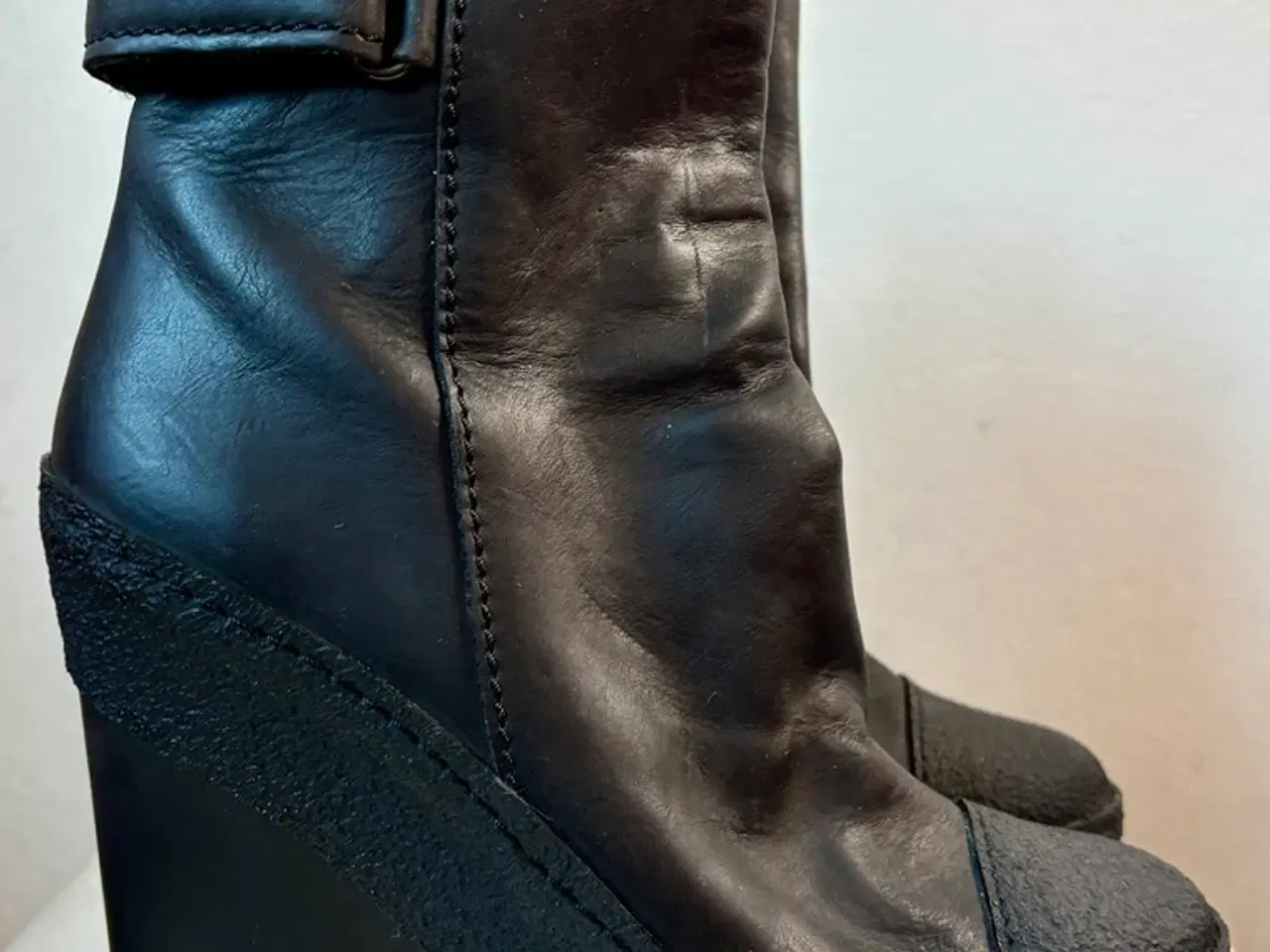 Billede 4 - Acne Studios, støvler, str 37