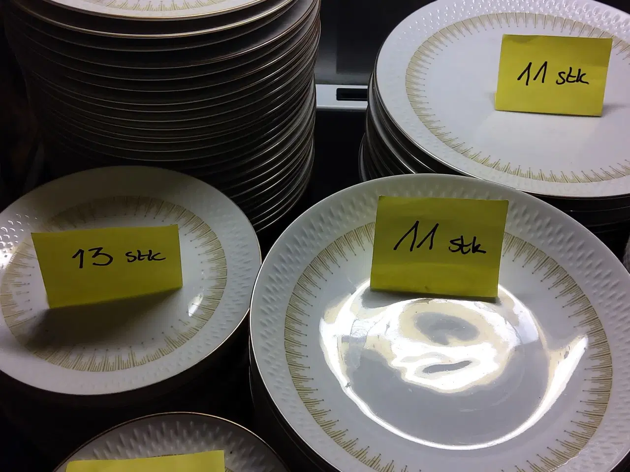 Billede 6 - Porcelæn kaffe og spisestel 