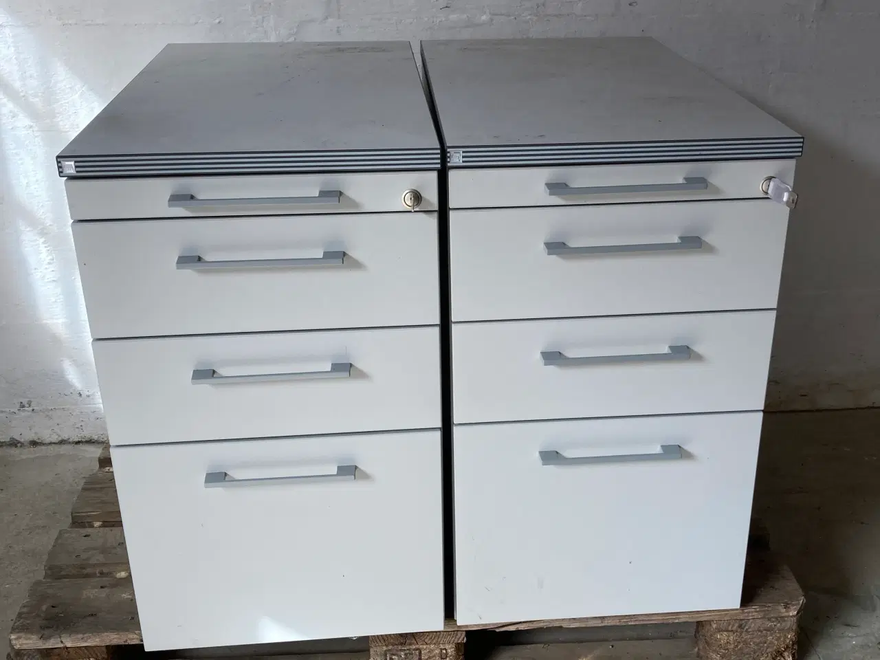 Billede 4 - Arbejds/skrivebord m. Skuffeelement