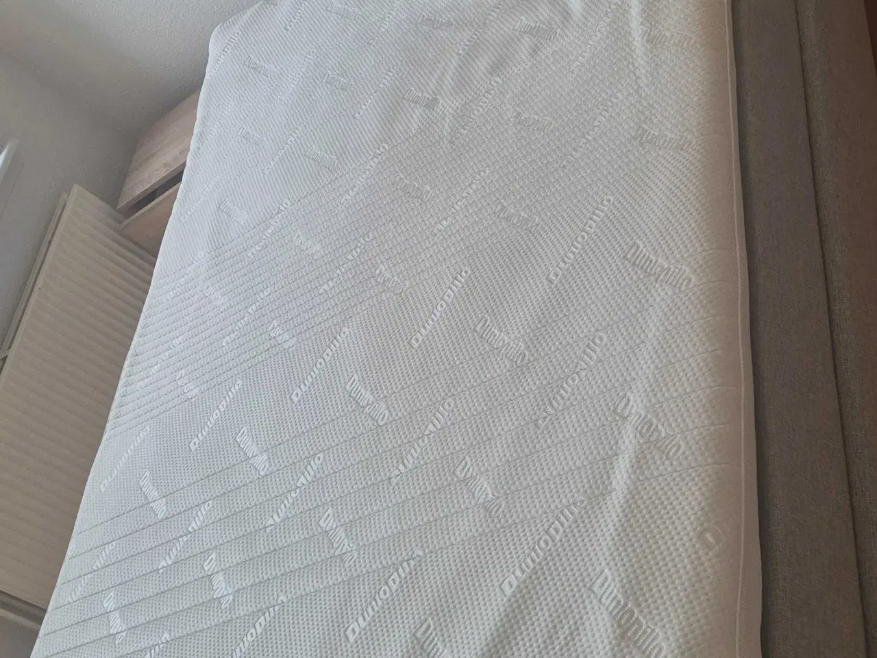 Billede 2 - Seng og sengegavl 