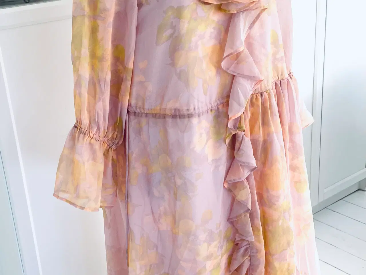 Billede 7 - Smuk kjole i god stand 