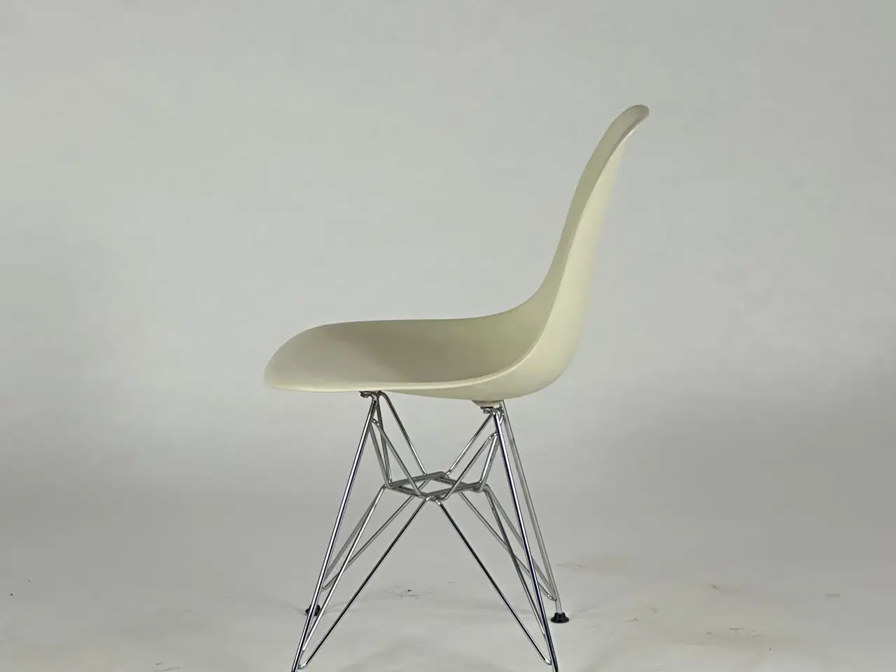 Billede 4 - Vitra Eames Plastic Sidechair