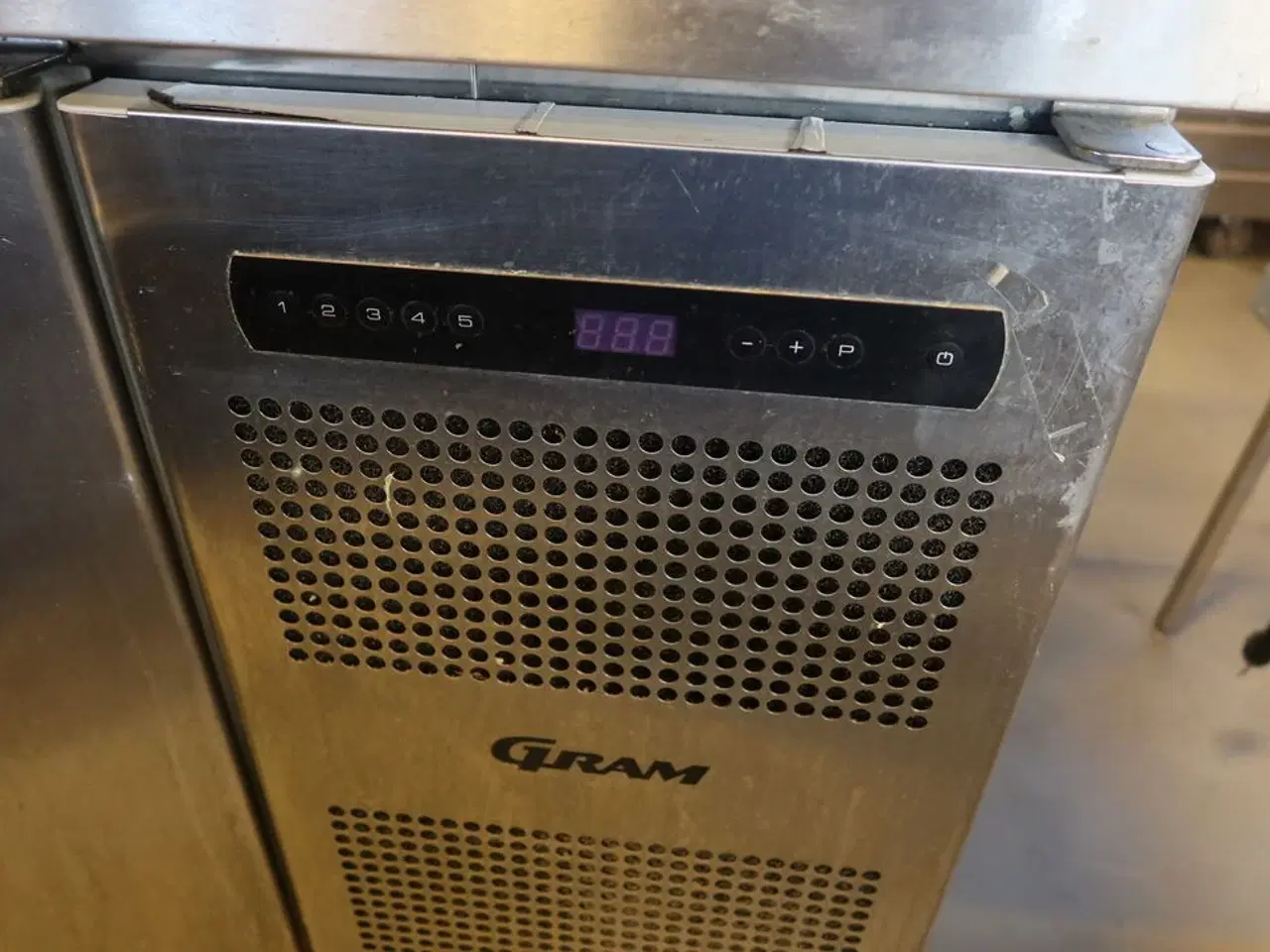 Billede 5 - Kølebord GRAM K 1407 CSG A 2D/DR L med opsats