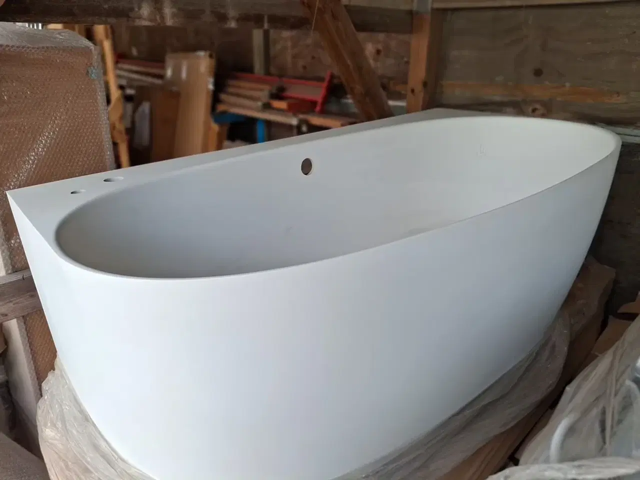 Billede 3 - Back-To-Wall Hvidt badekar STRØMBERG